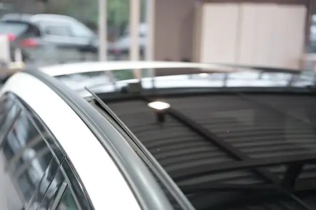 Mercedes-Benz E Class view 12