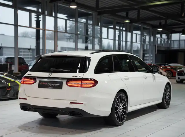 Mercedes-Benz E Class view 7