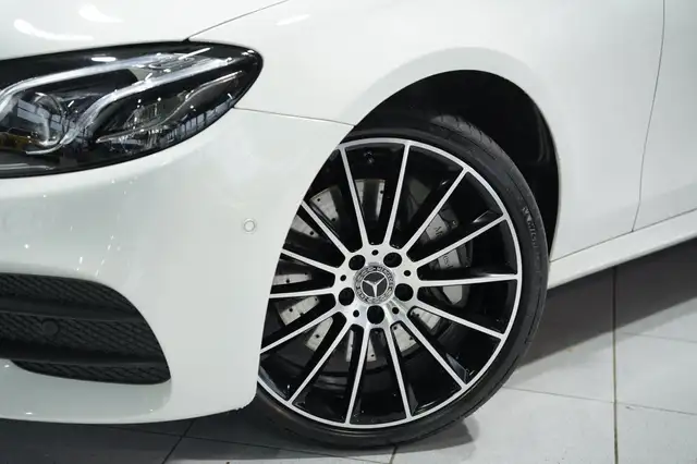 Mercedes-Benz E Class view 3