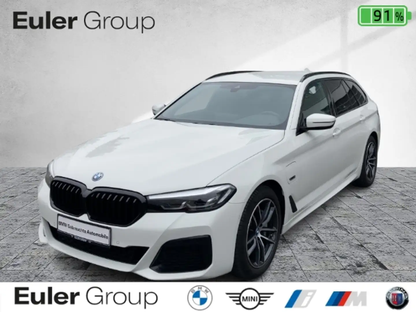 BMW 520 e Touring M-Sport Navi HIFI LED DigitCockpit ApplC Blanc - 1