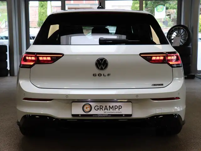 Volkswagen Golf view 3