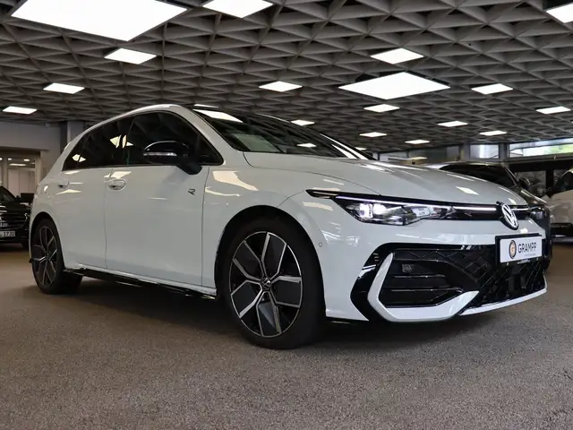 Volkswagen Golf view 6