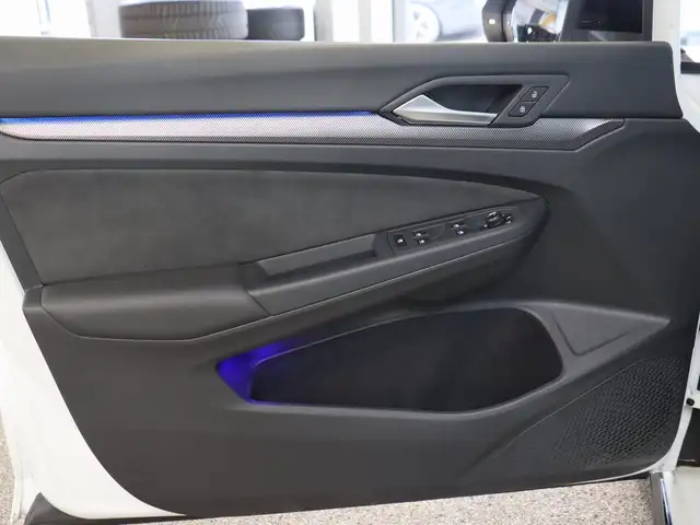 Volkswagen Golf view 10