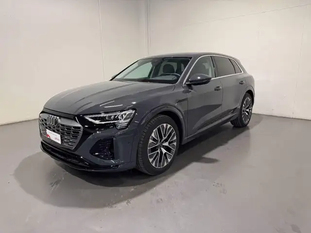 Audi Q8 e-tron 55 QUATTRO S LINE - RENT TO BUY