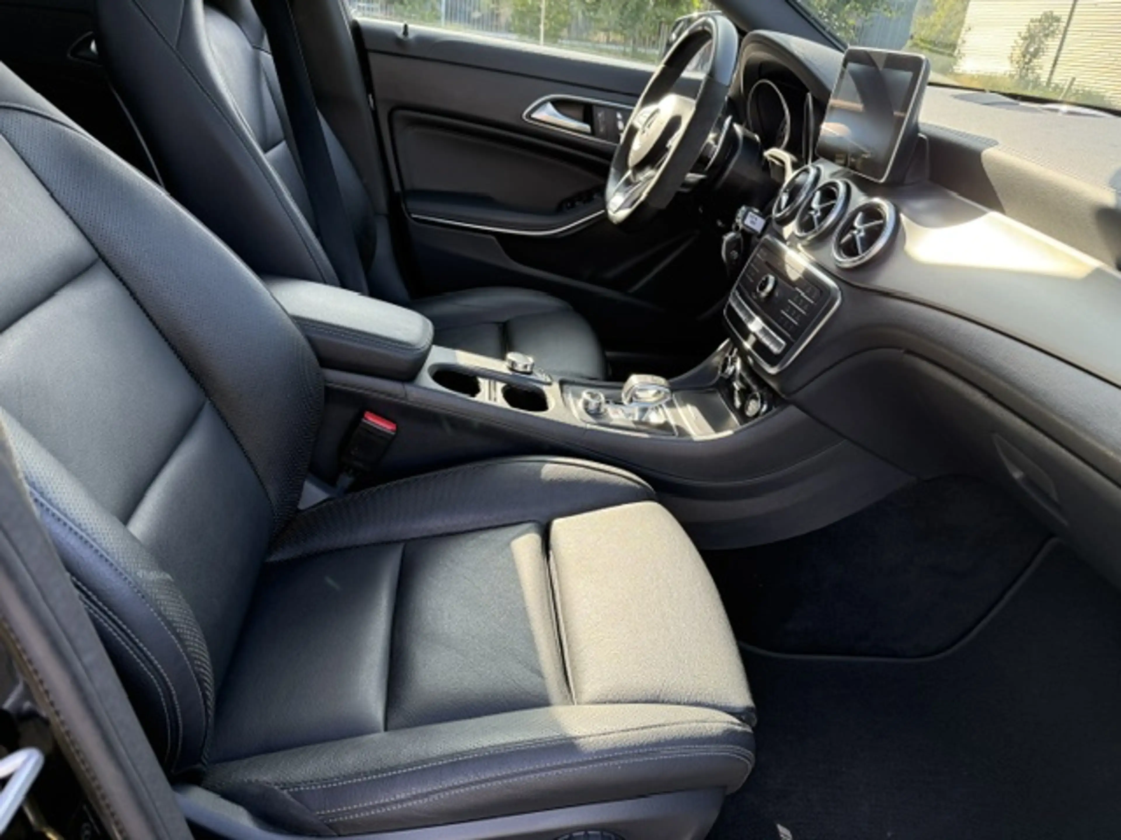 Mercedes-Benz CLA 45 AMG CLA 45 AMG 4-Matic — photo 8