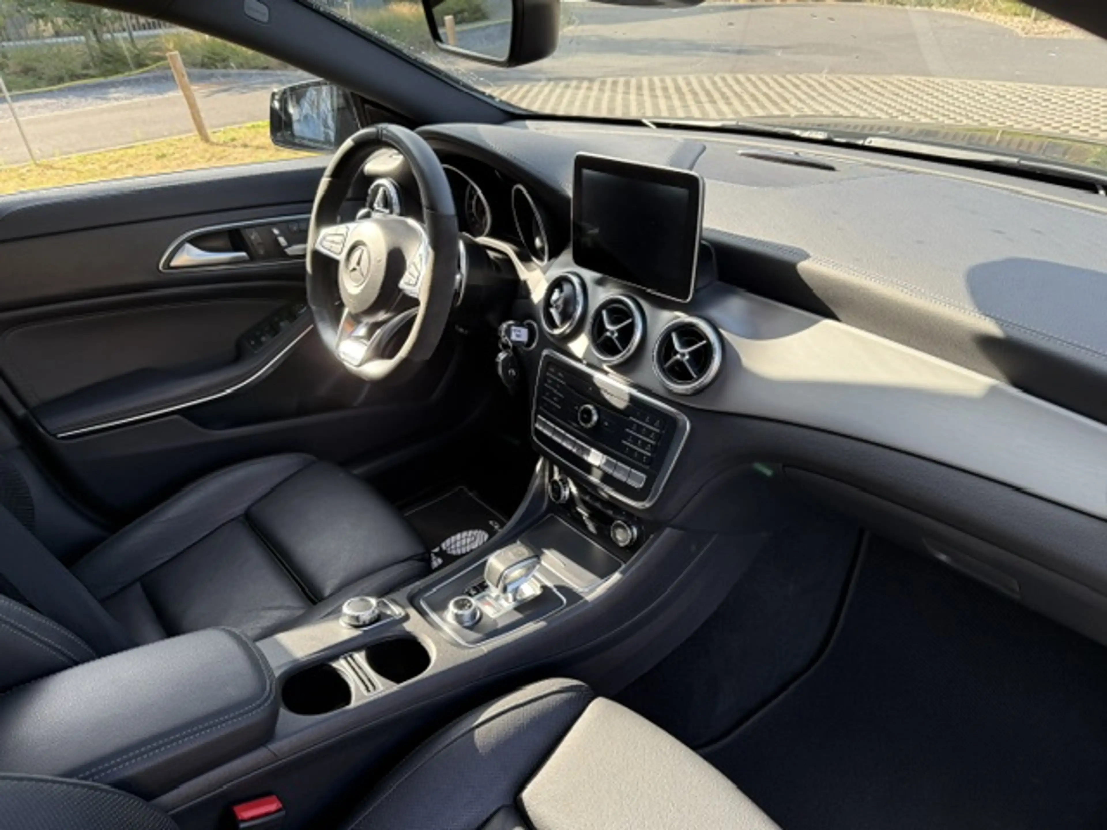 Mercedes-Benz CLA 45 AMG CLA 45 AMG 4-Matic — photo 9