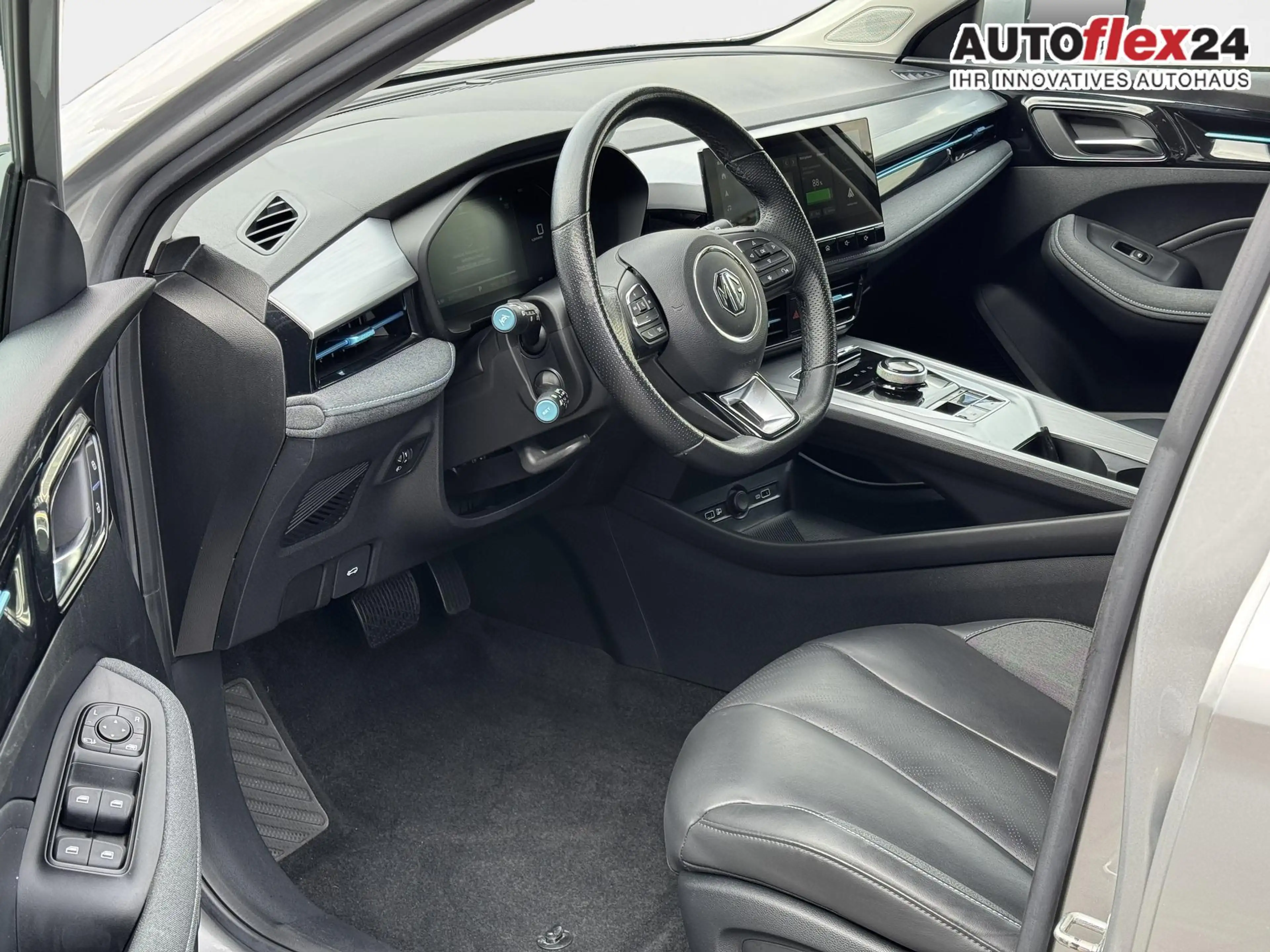 MG MG5 Luxury LED 360° PDC Leder AT 2zoKlima 130 kW (1... — photo 12