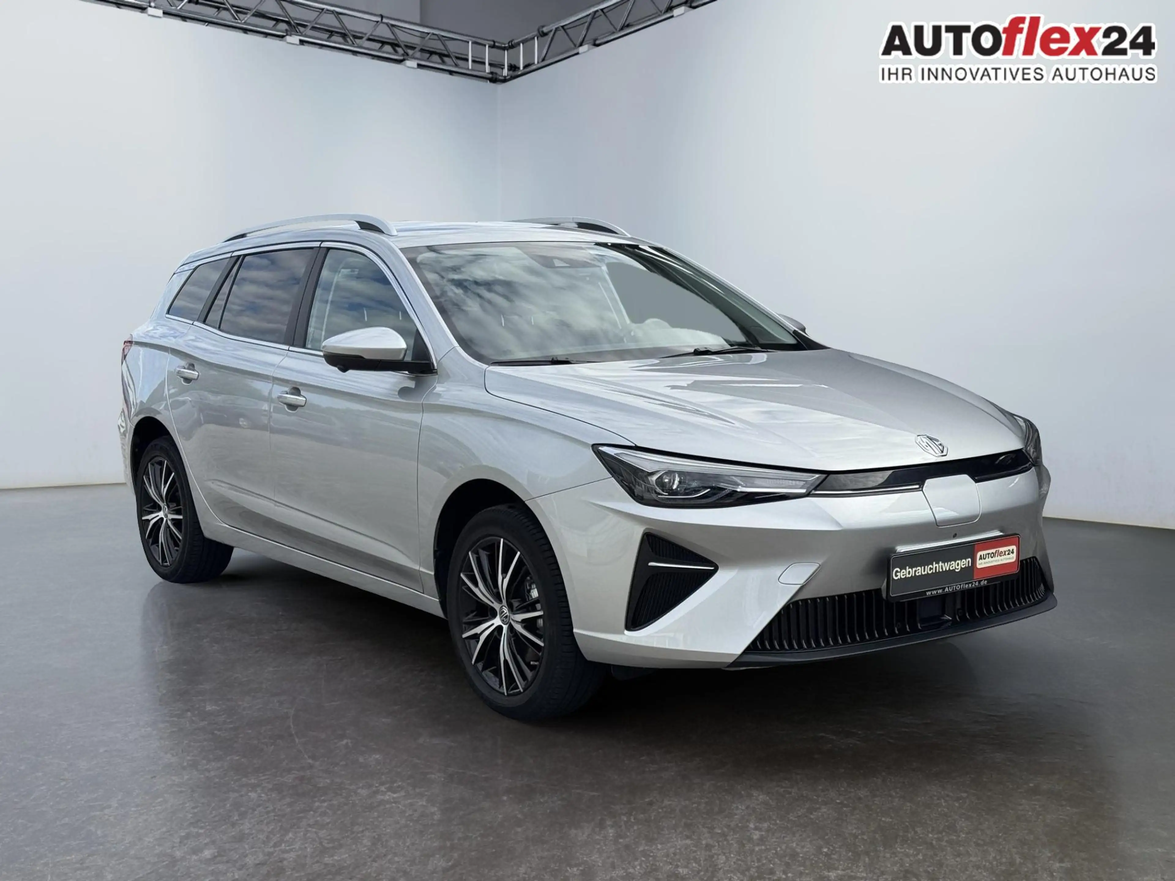 MG MG5 Luxury LED 360° PDC Leder AT 2zoKlima 130 kW (1...