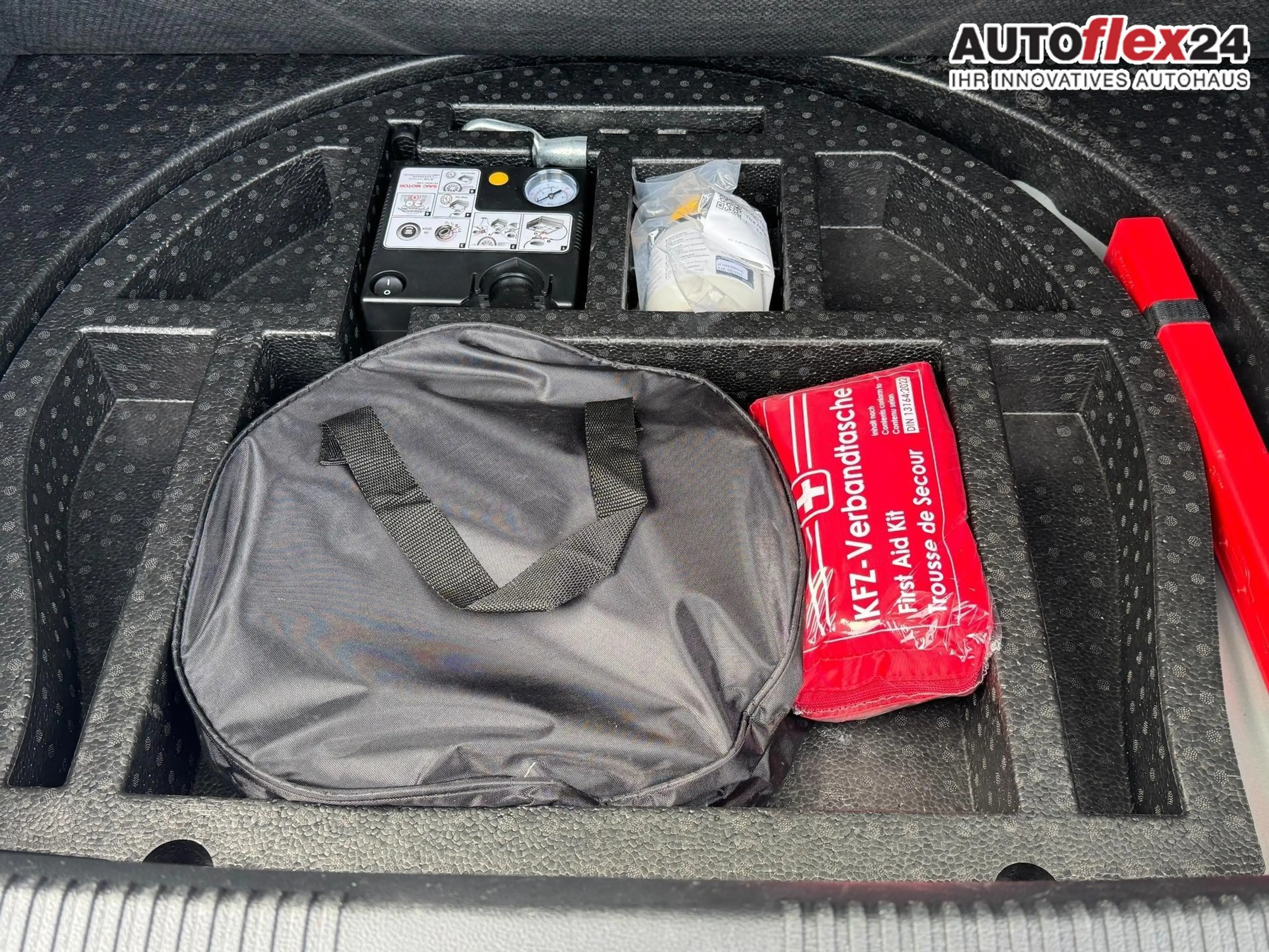 MG MG5 Luxury LED 360° PDC Leder AT 2zoKlima 130 kW (1... — photo 32