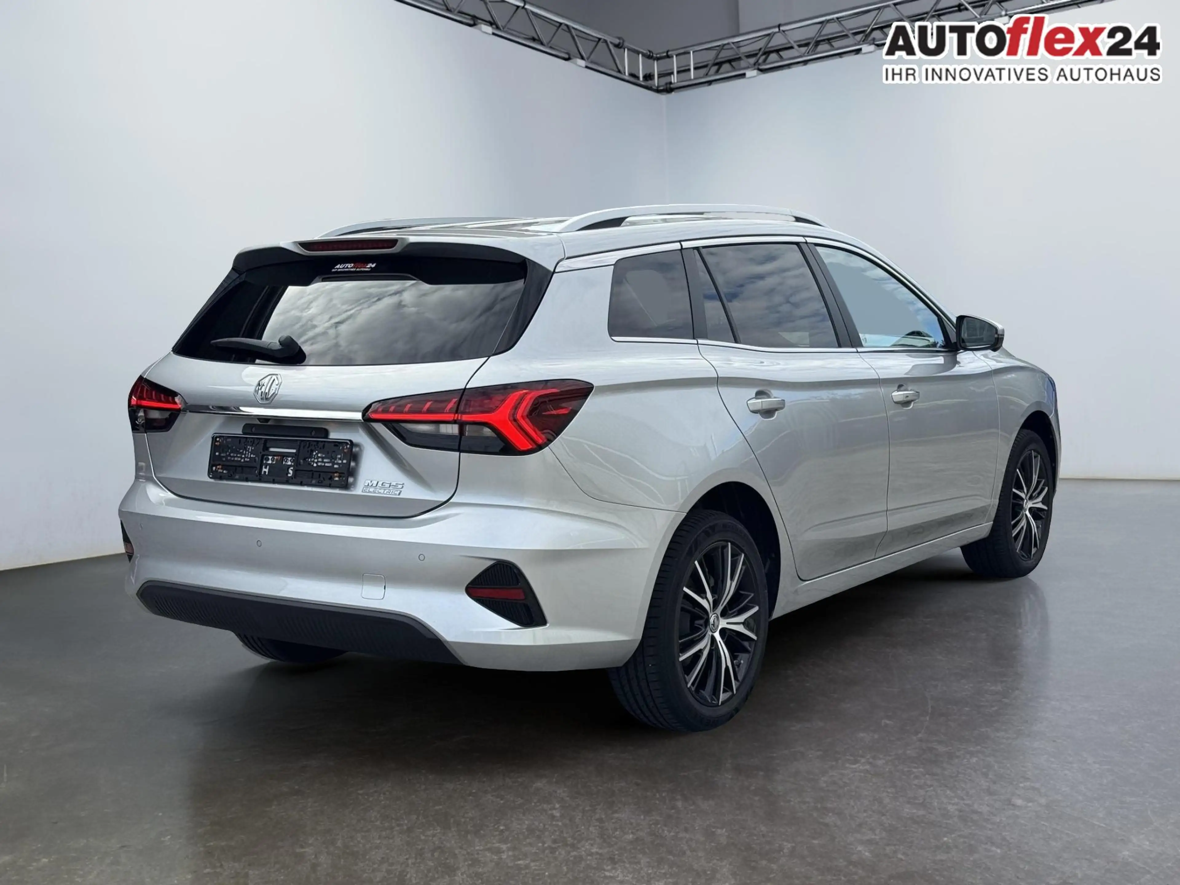 MG MG5 Luxury LED 360° PDC Leder AT 2zoKlima 130 kW (1... — photo 5