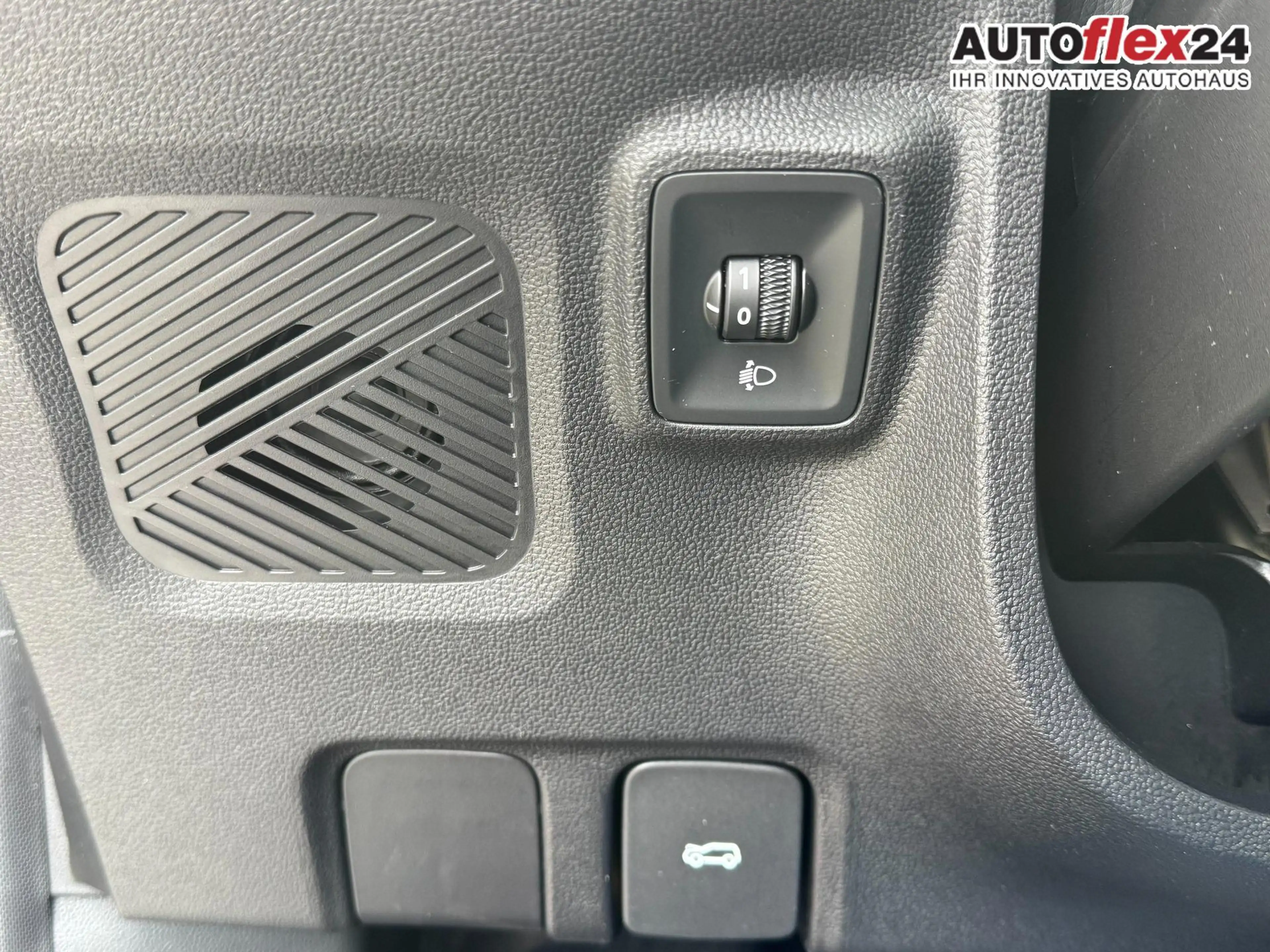 MG MG5 Luxury LED 360° PDC Leder AT 2zoKlima 130 kW (1... — photo 26