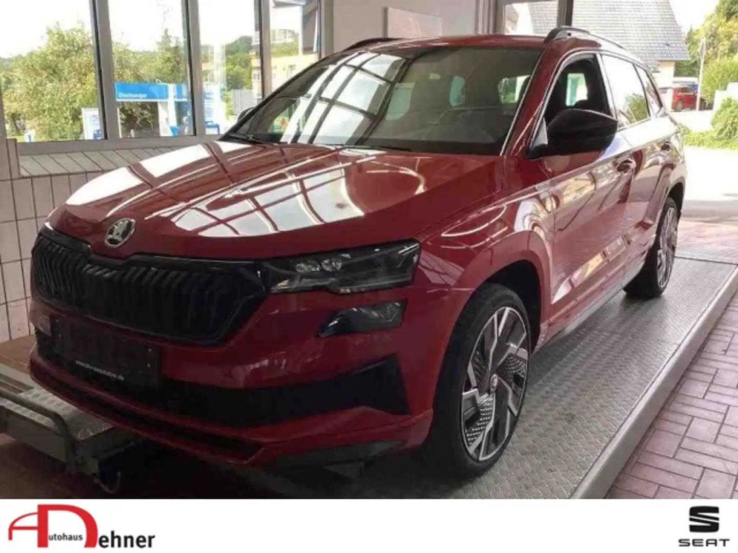 Skoda Karoq Sportline 1.5 TSI DSG AHK+STANDHZG+RKAM Klima Rot - 1