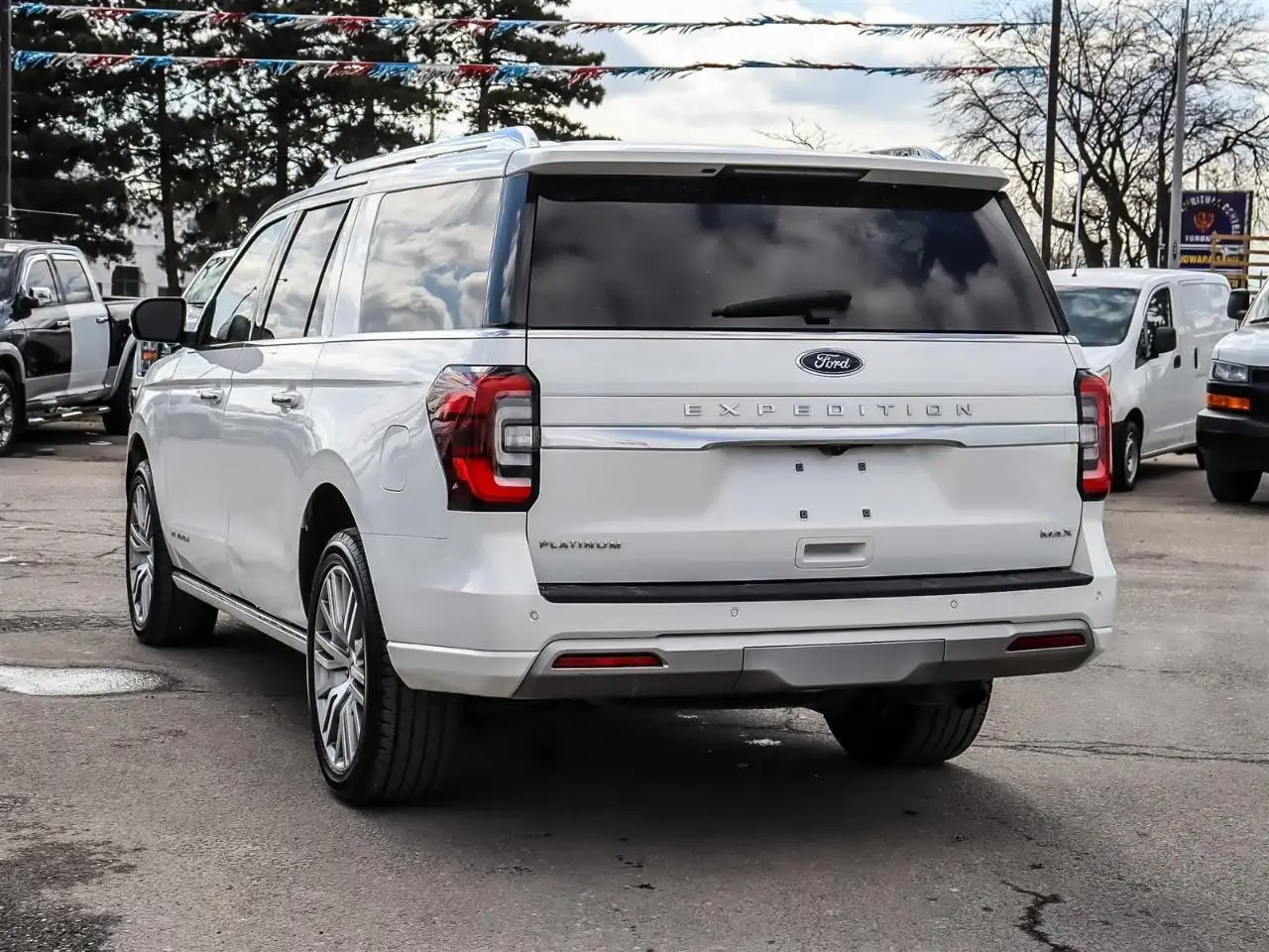 Ford Expedition снимка Ford Expedition