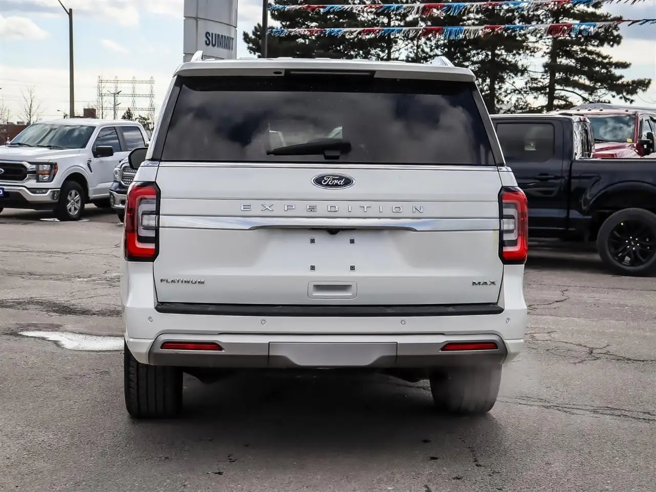 Ford Expedition снимка Ford Expedition