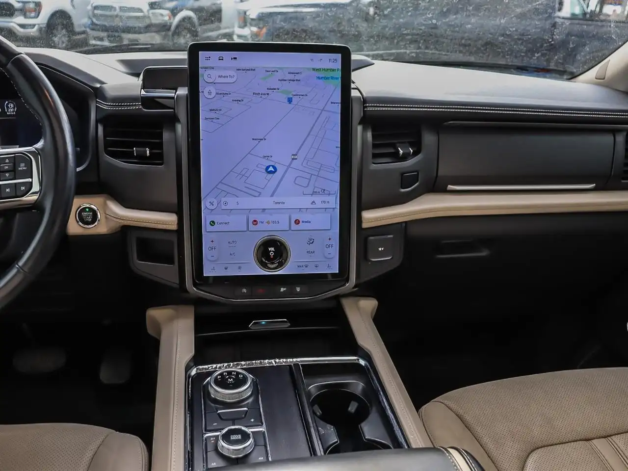 Ford Expedition снимка Ford Expedition