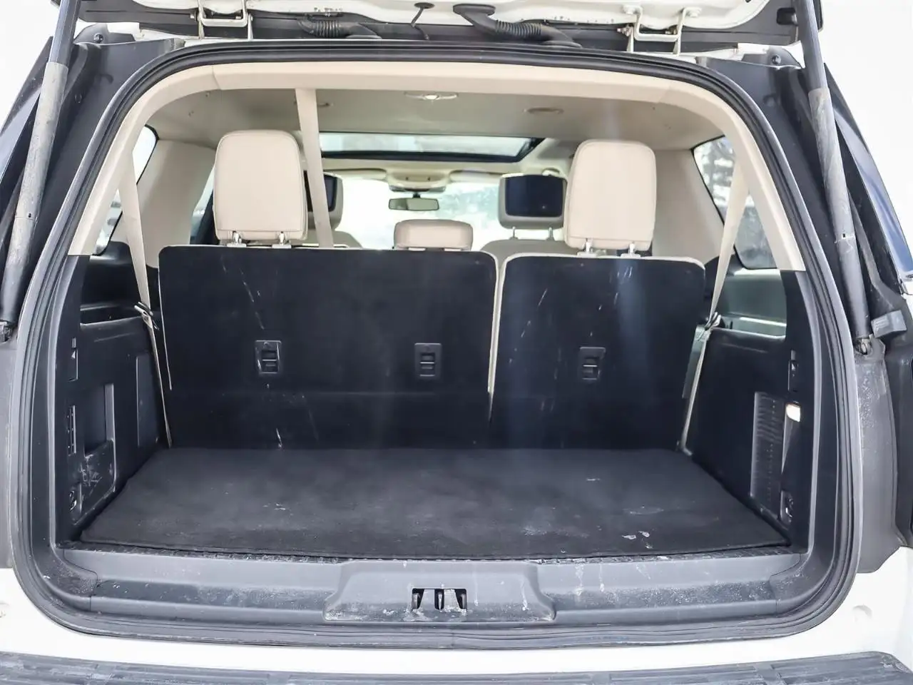 Ford Expedition снимка Ford Expedition
