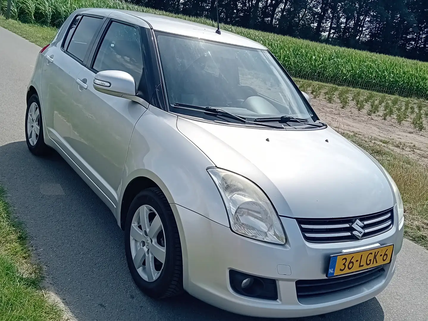 Suzuki Swift Swift 1.3 Limited Grijs - 1