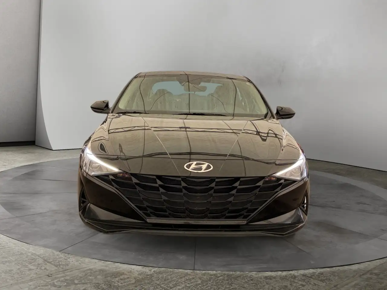 Hyundai ELANTRA снимка Hyundai ELANTRA