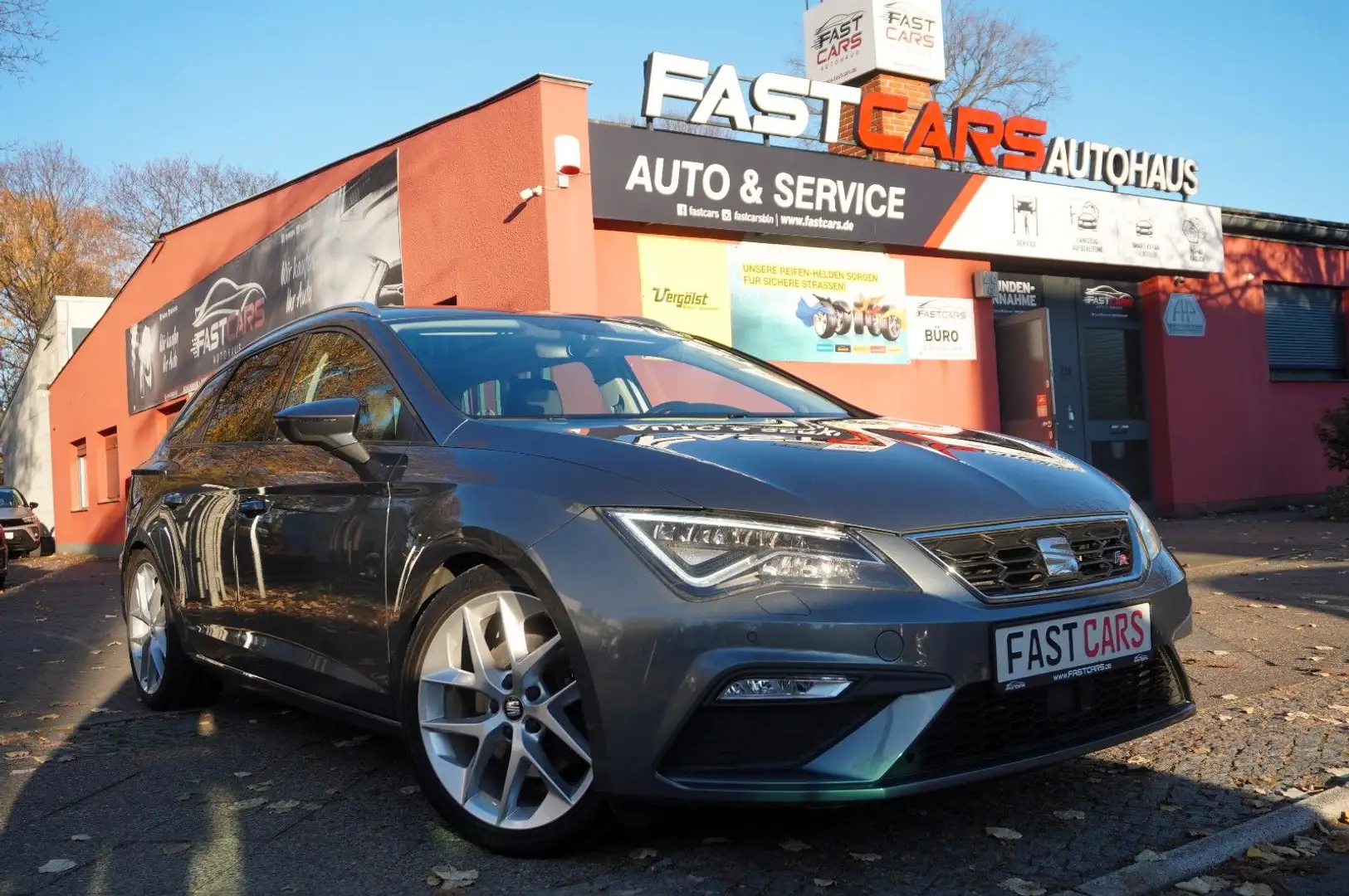 SEAT Leon ST FR Leder Carplay Navi Beats Panorama ACC Grau - 1