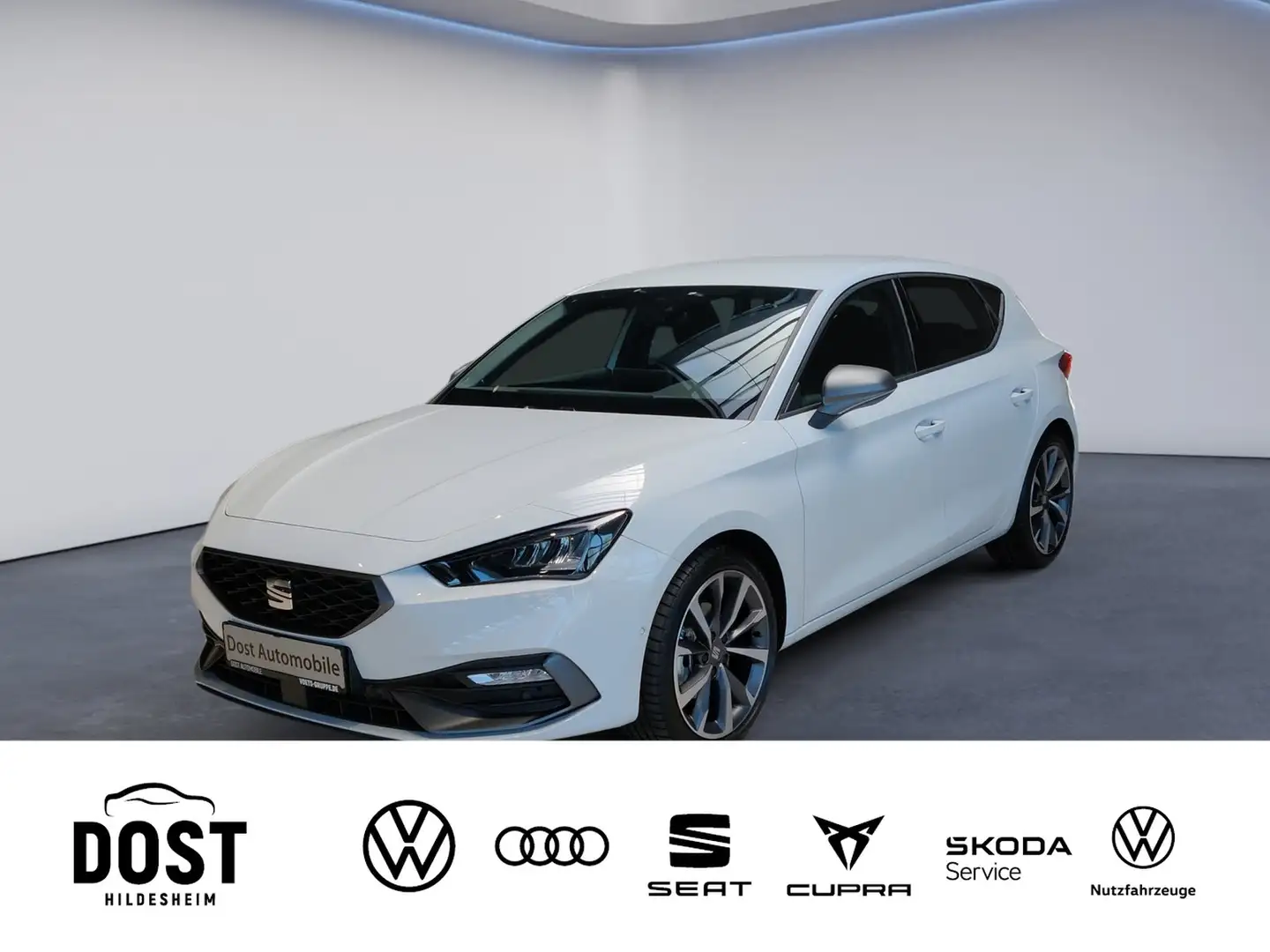 SEAT Leon FR 1,5eTSI DSG NAVI+PDC+SHZ+KAMERA+BEATS Weiß - 1