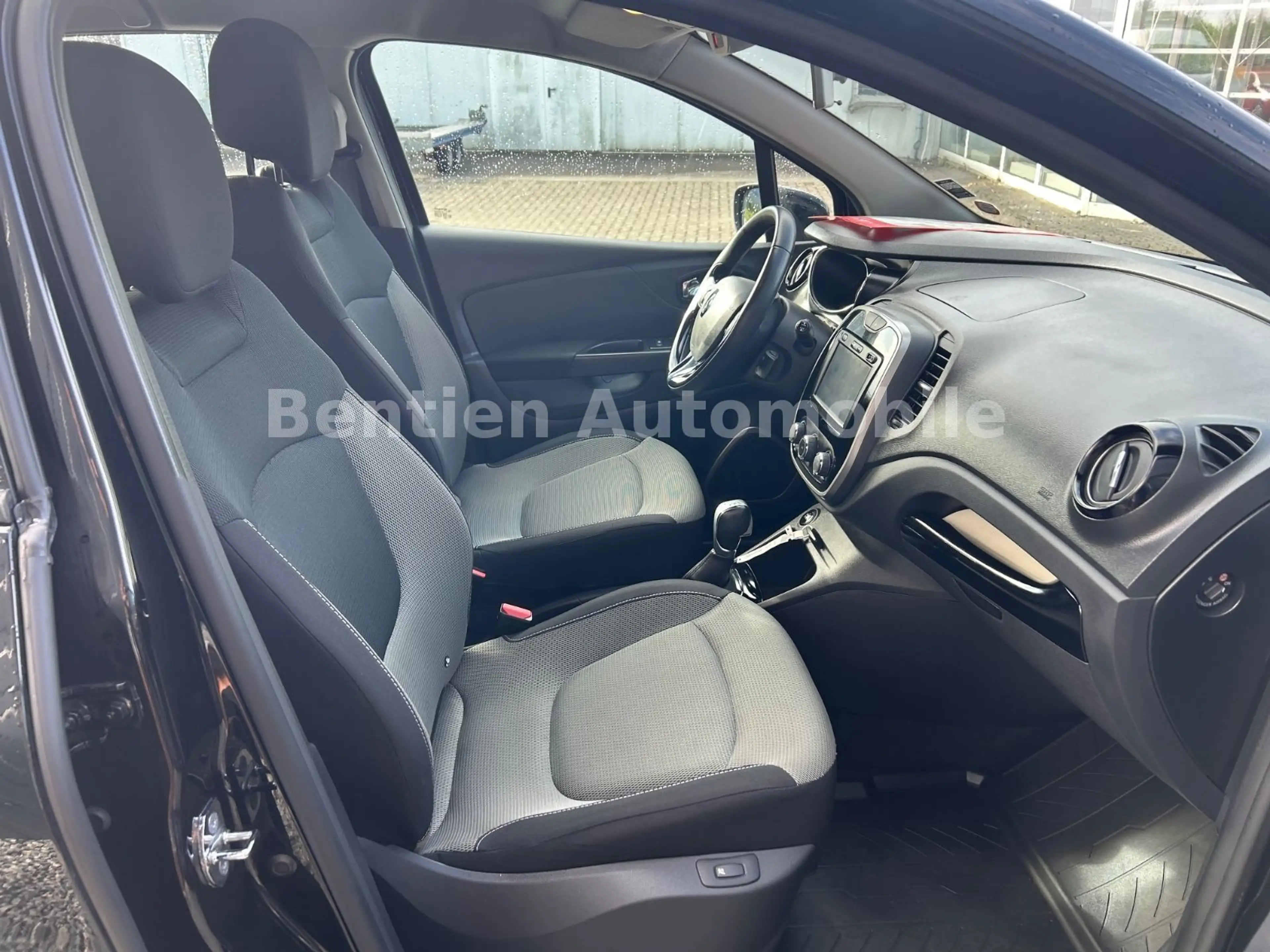 Renault Captur Experience,Navi,SHZ,AHK,PDC,Klima — photo 12