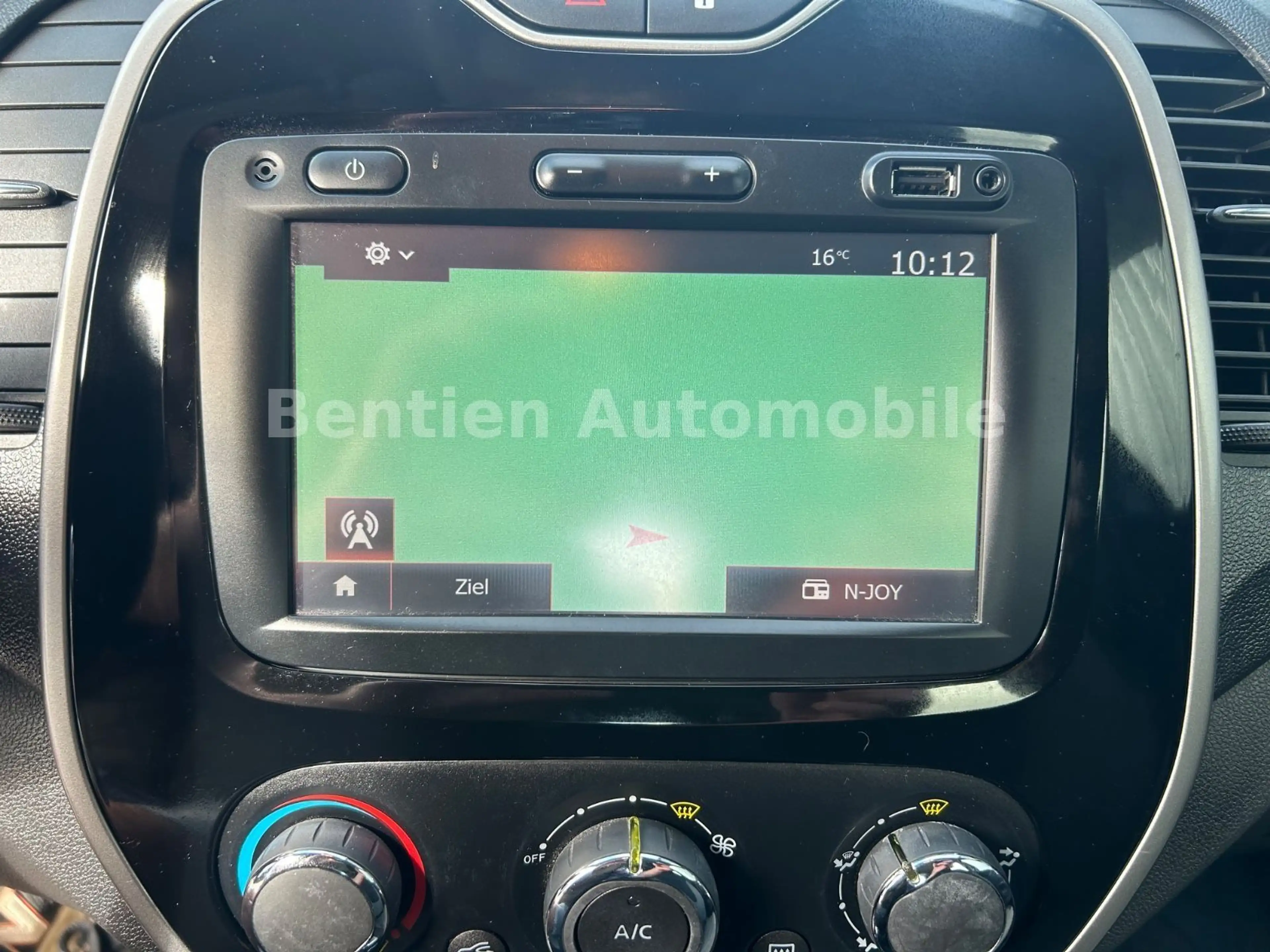 Renault Captur Experience,Navi,SHZ,AHK,PDC,Klima — photo 13