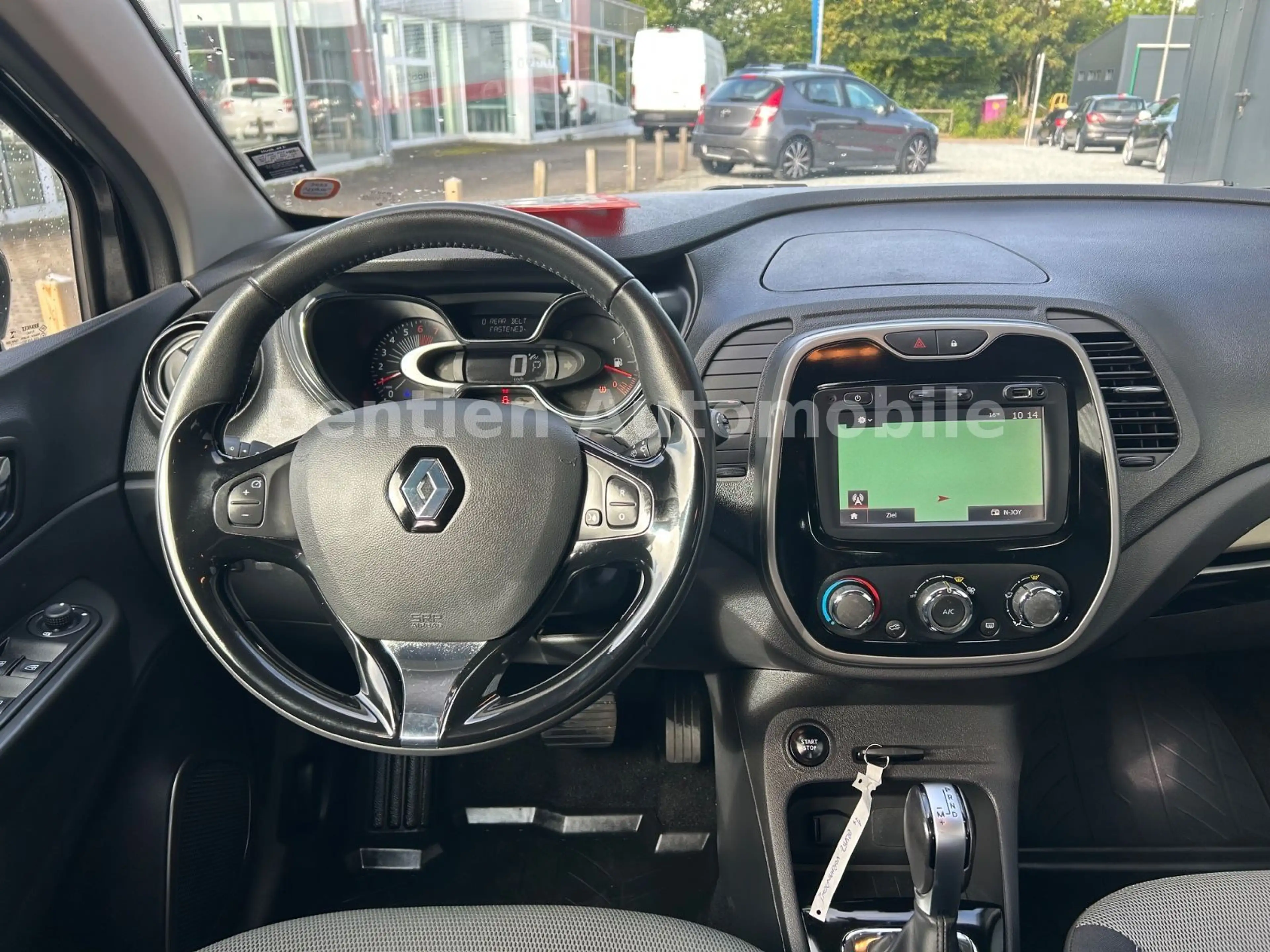 Renault Captur Experience,Navi,SHZ,AHK,PDC,Klima — photo 9