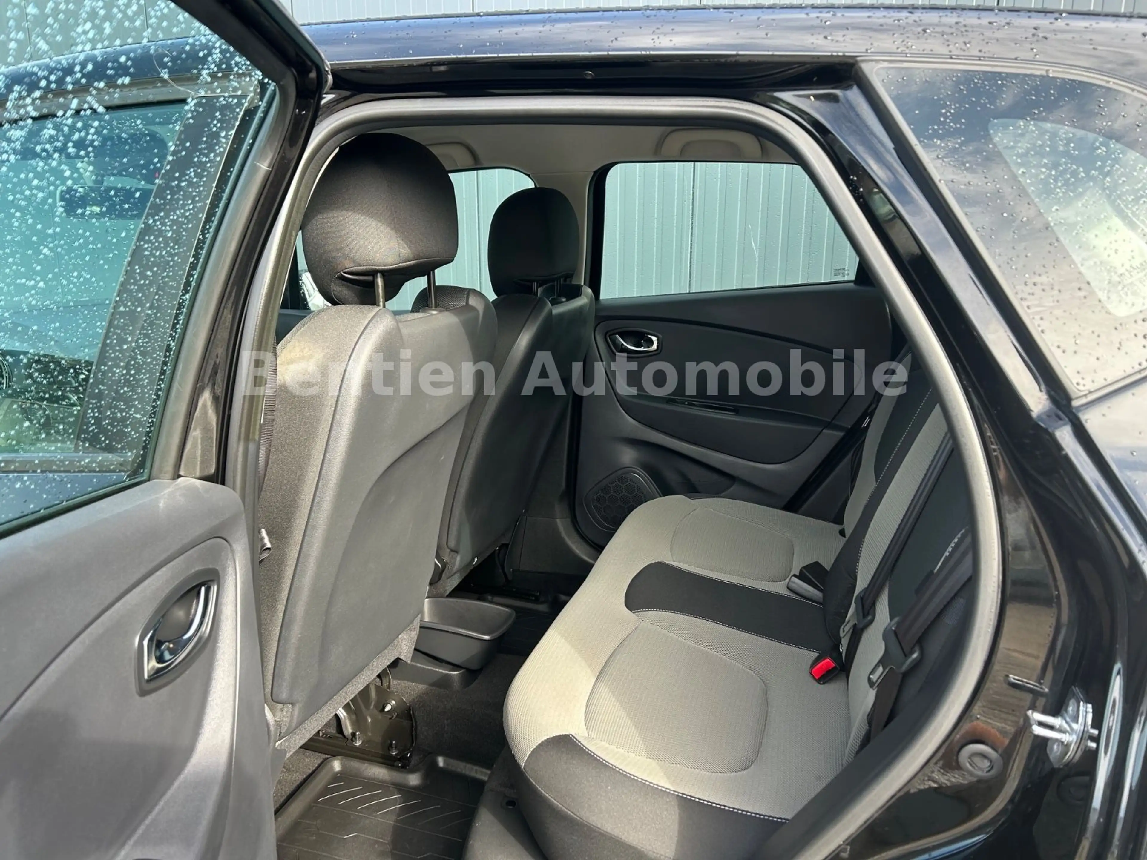 Renault Captur Experience,Navi,SHZ,AHK,PDC,Klima — photo 8