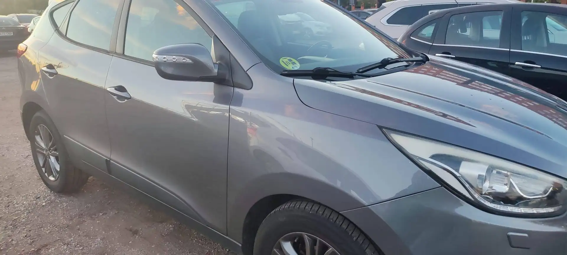 Hyundai iX35 1.7 CRDI 115CV TECNO SKY NAV 4X2 Gris - 2