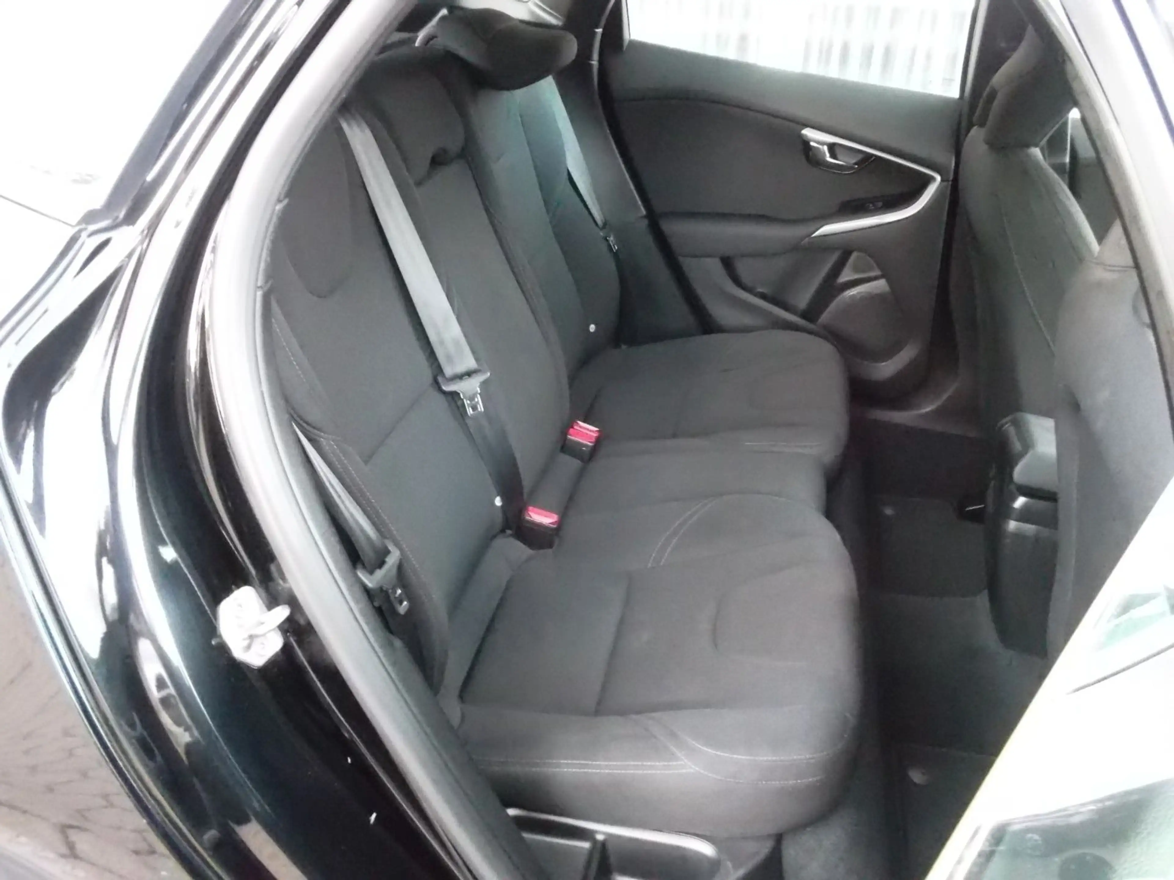 Volvo V40 1,6 Kinetic, 1.HAND — photo 9