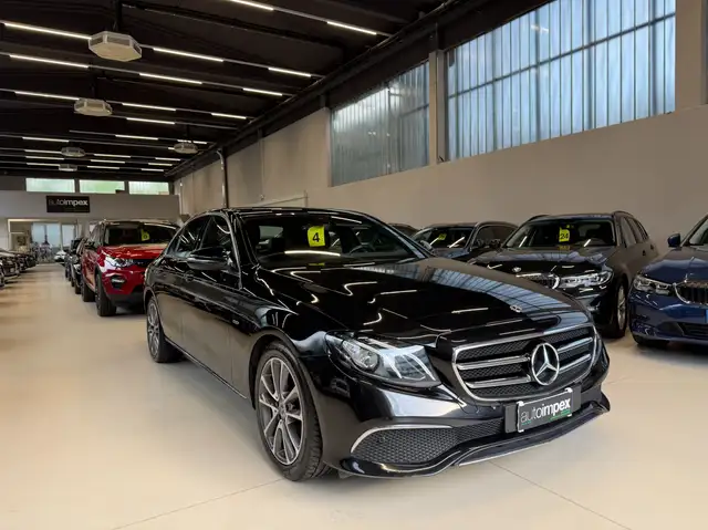 Mercedes-Benz E 220 d auto Berlina CAMERA/AMBIENTLIGHT/FULL LED