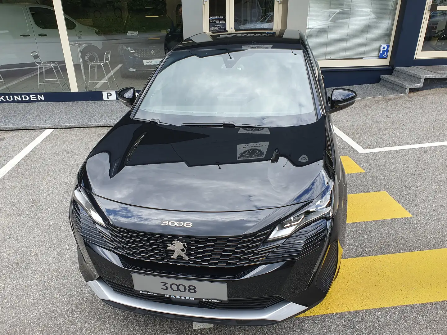 Peugeot 3008 Allure Pack PT 130 Automatik Schwarz - 2