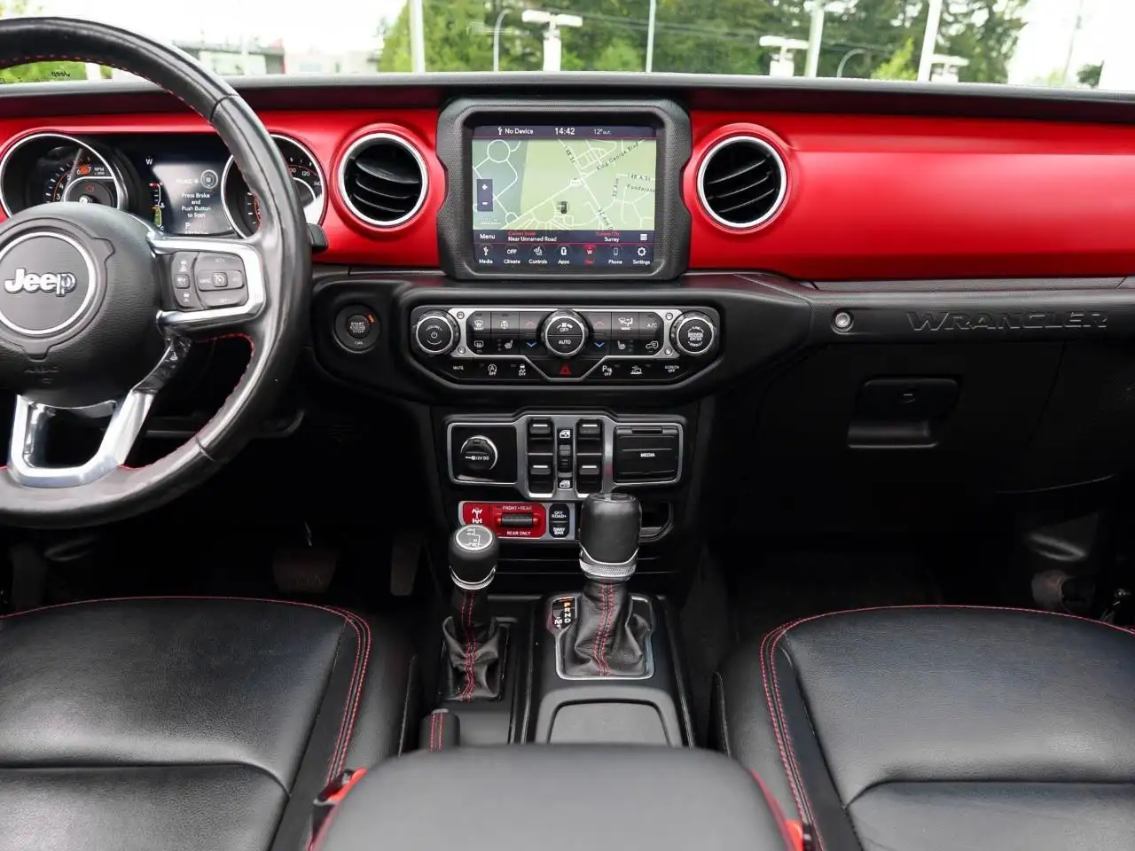 Jeep Wrangler снимка Jeep Wrangler