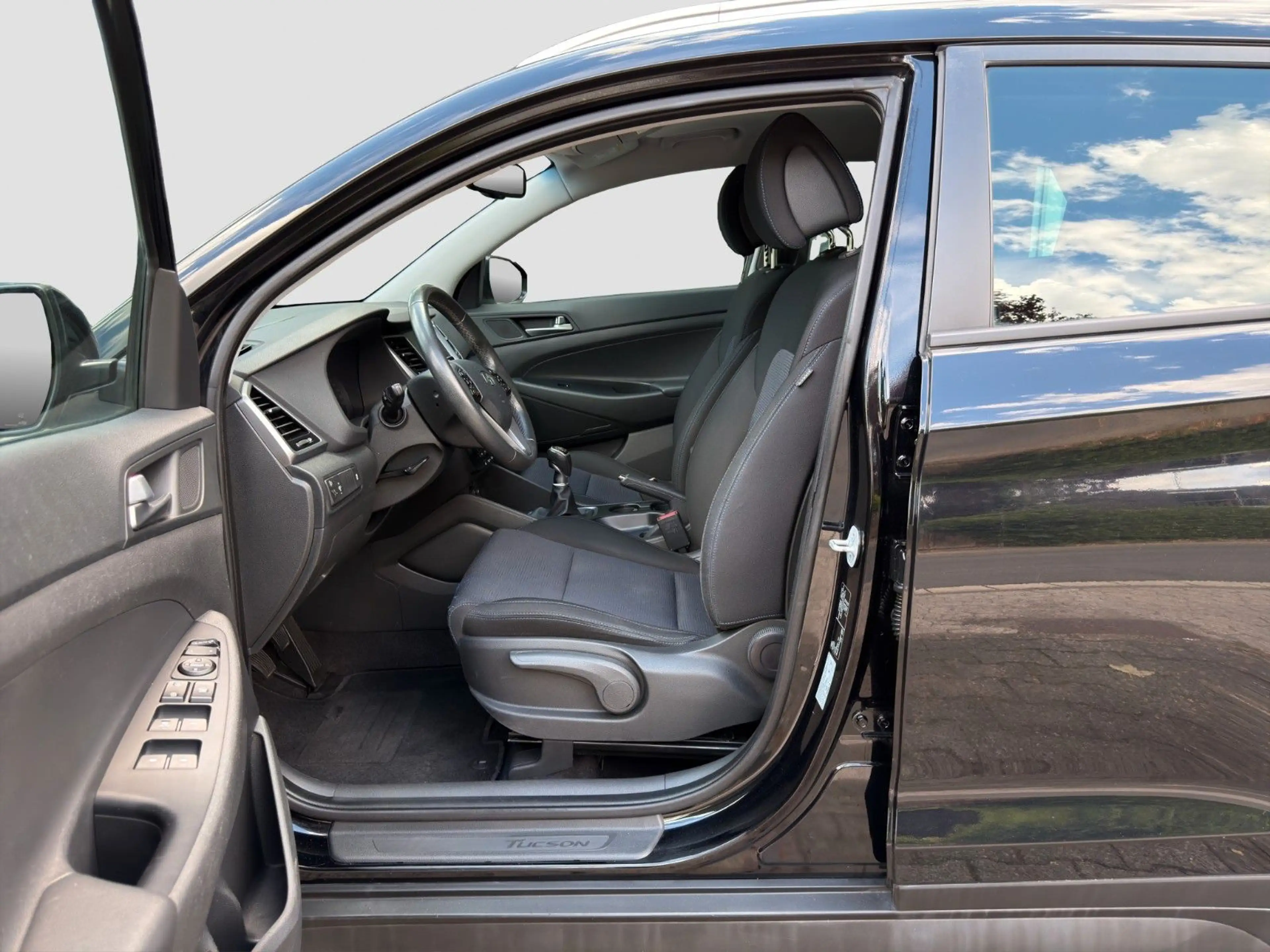 Hyundai TUCSON Trend 4WD*Navi*Kamera*SHZ*PDC*Temp*Isofix — photo 9