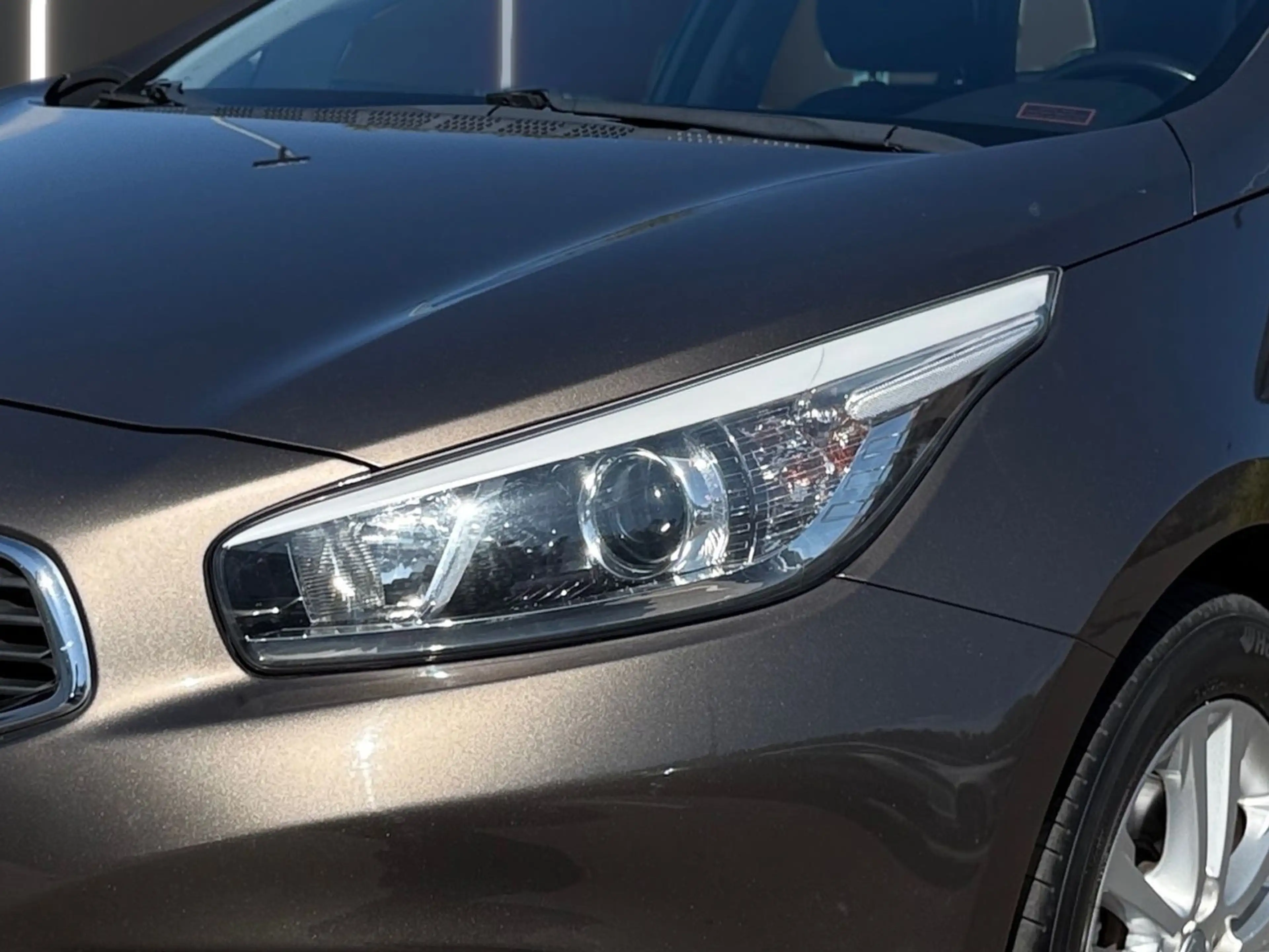 Kia Ceed / cee'd Ceed SW 1.6 Dream Team Sitzheizung AHK PDC Klima — photo 7