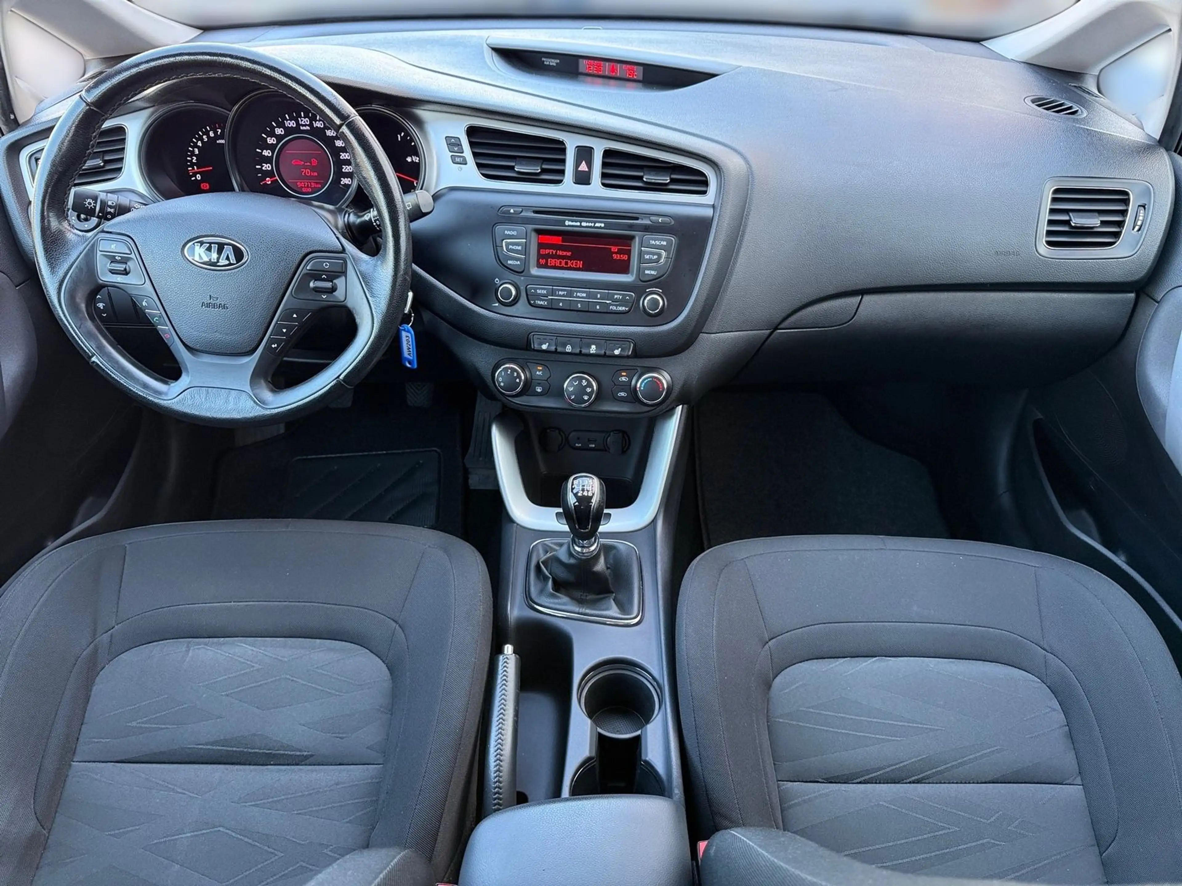 Kia Ceed / cee'd Ceed SW 1.6 Dream Team Sitzheizung AHK PDC Klima — photo 12