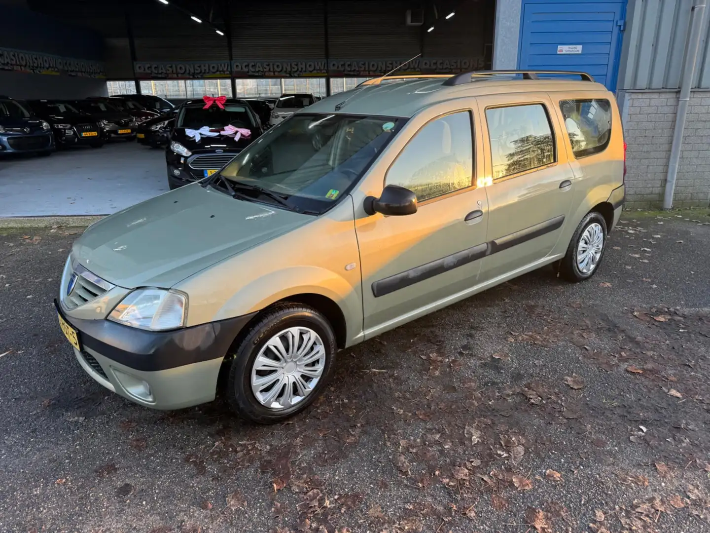 Dacia Logan MCV 1.6-16V Lauréate 7p. Beige - 1