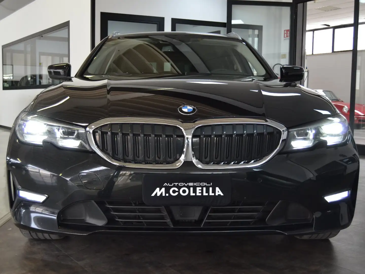BMW 318 318D SW Advantage Navi/Xenon/Apple/KMDOC/AUTO Nero - 2