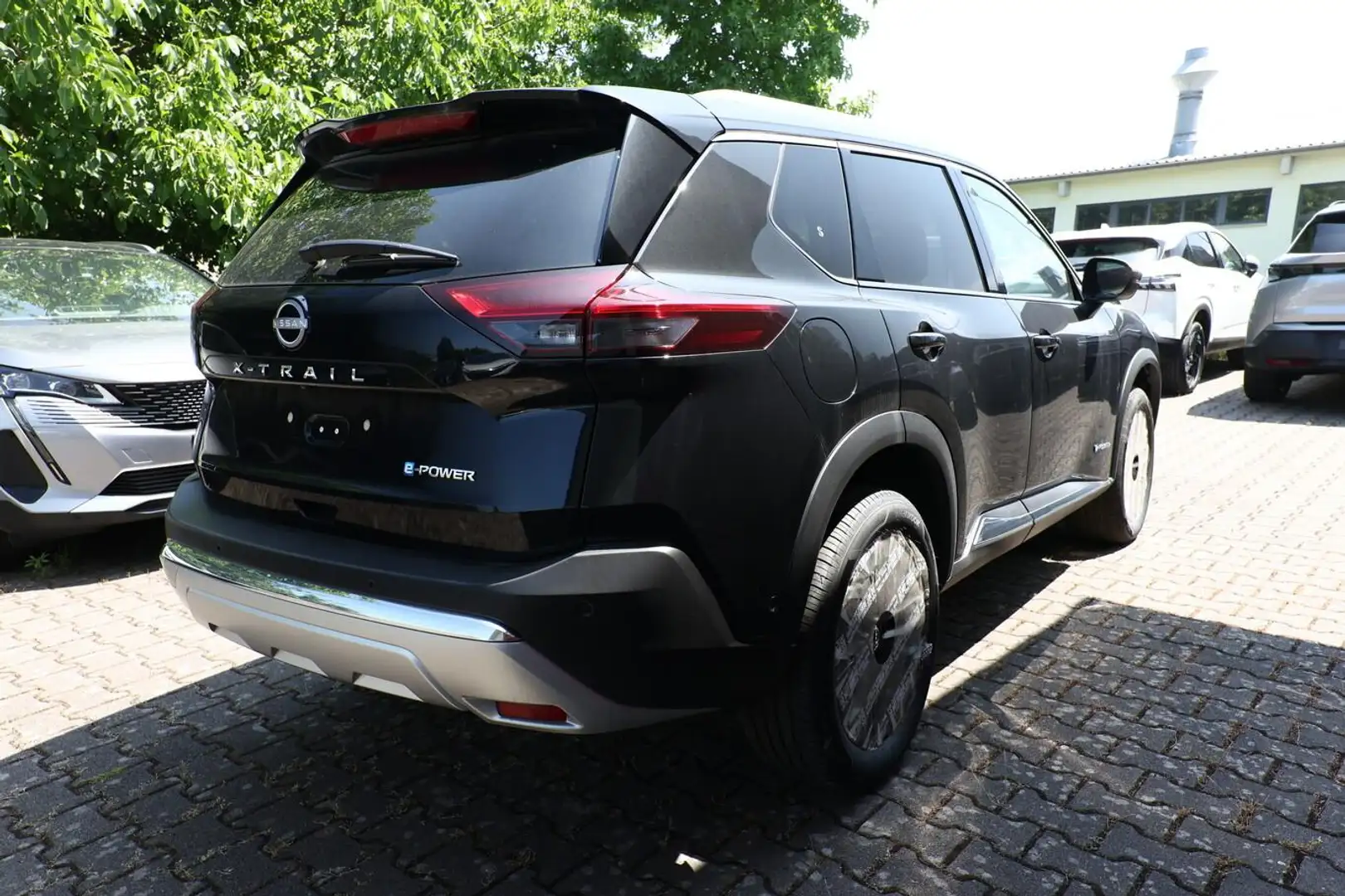 Nissan X-Trail 204 e-Power Tekna Nappa Pano Bose MY24 150 kW (... Schwarz - 2