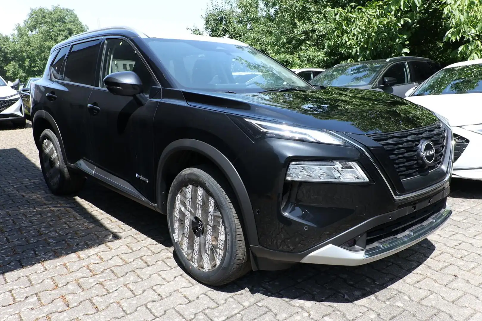 Nissan X-Trail 204 e-Power Tekna Nappa Pano Bose MY24 150 kW (... Schwarz - 1