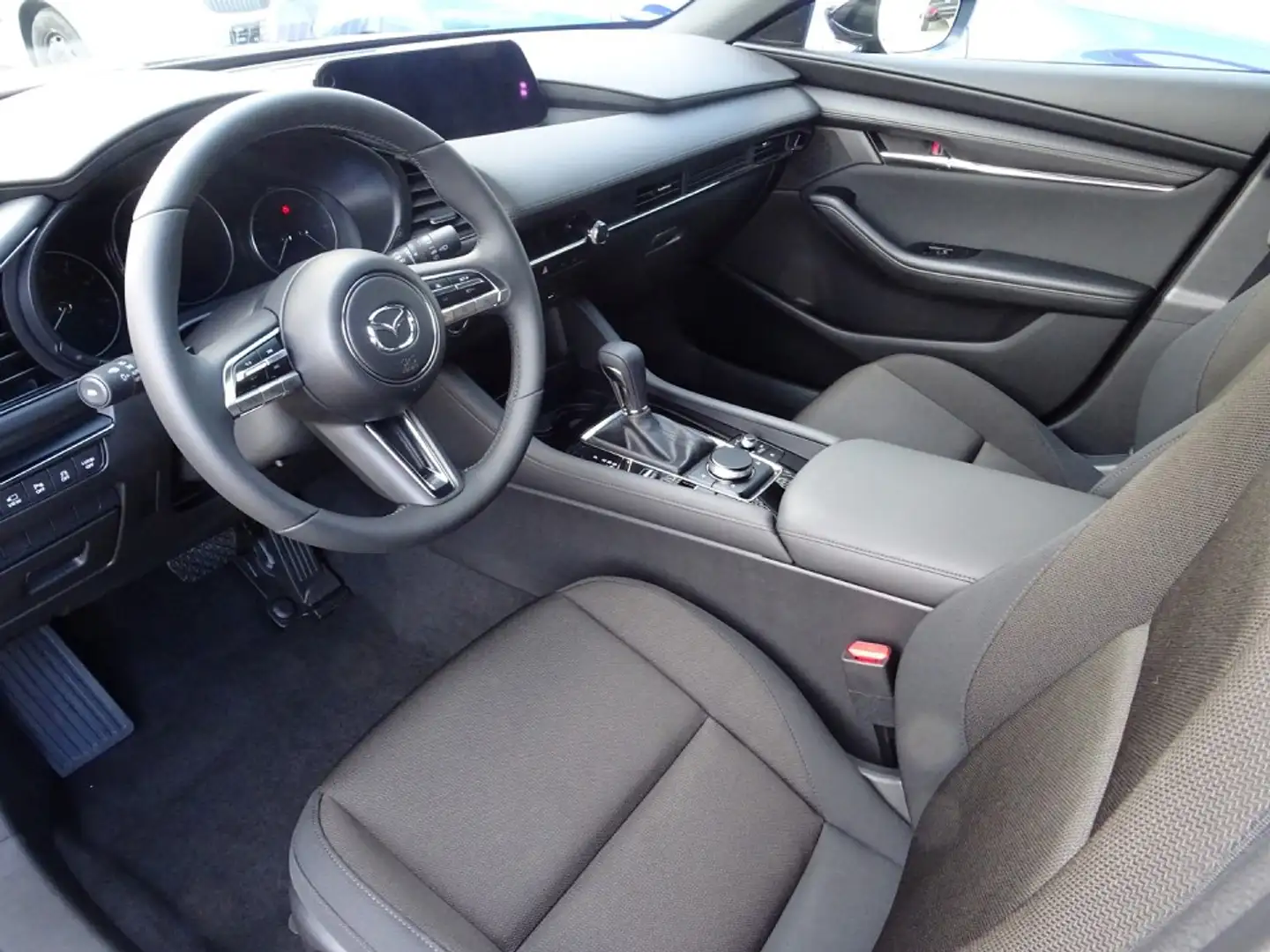 Mazda 3 5-Türer 2.5l (140PS) Exclusive Bose Matrix-LED 360 Weiß - 2