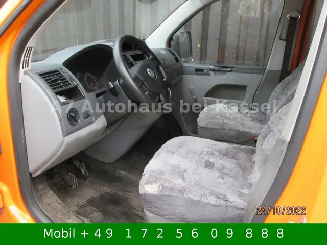 Volkswagen T5 view 13