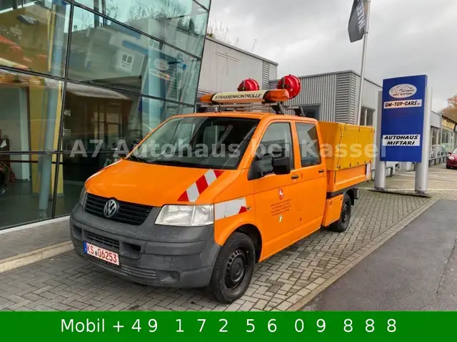 Volkswagen T5 view 2