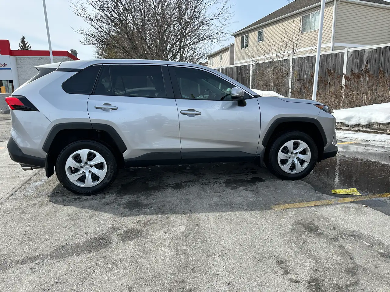 Toyota RAV 4 снимка Toyota RAV 4