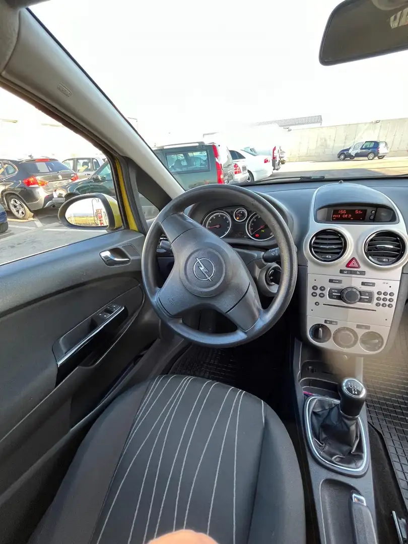 Opel Corsa - 2