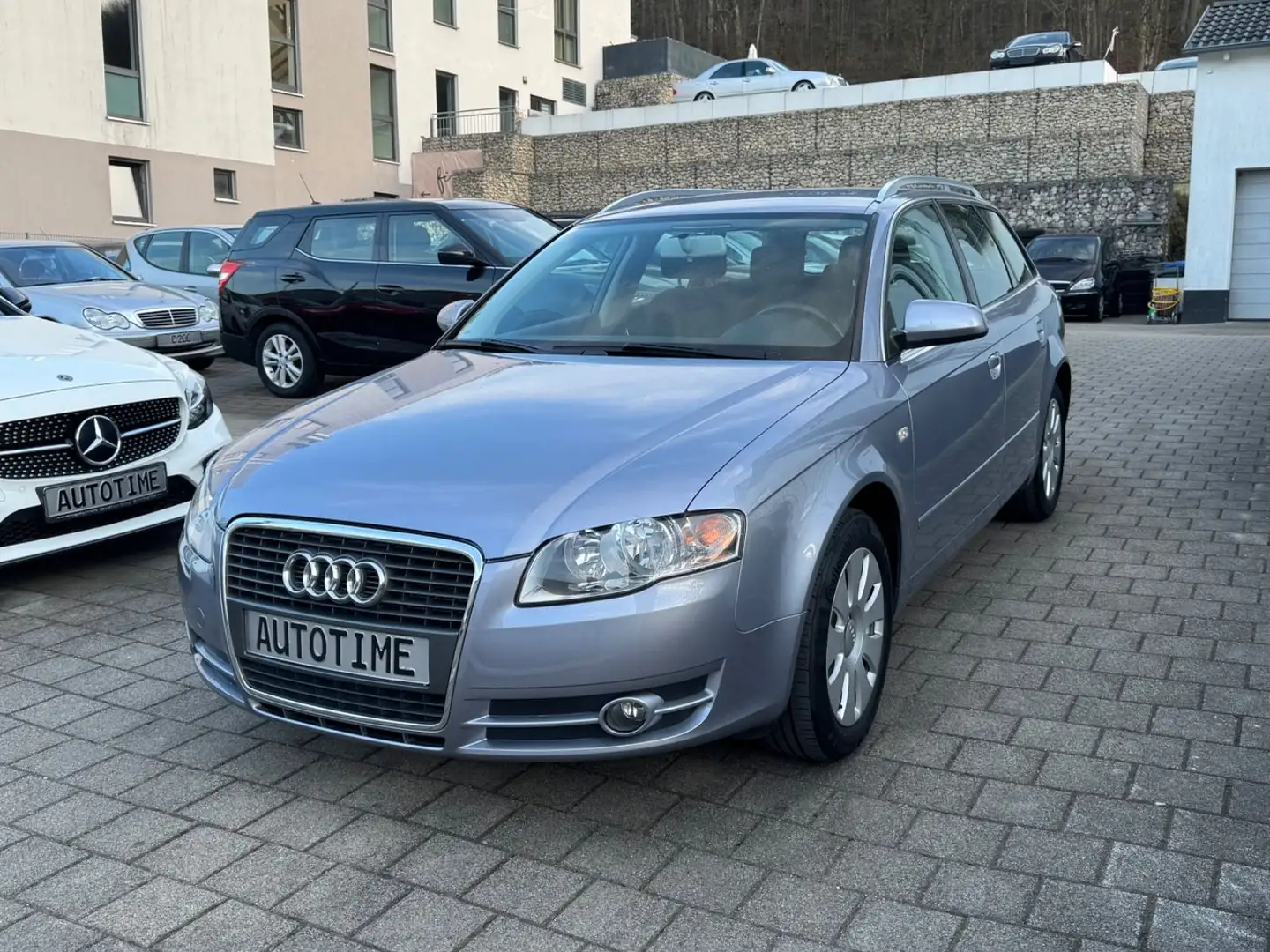 Audi A4 Avant 2.0|AUT.|SHZ|1.HAND|TOP! Gümüş rengi - 1
