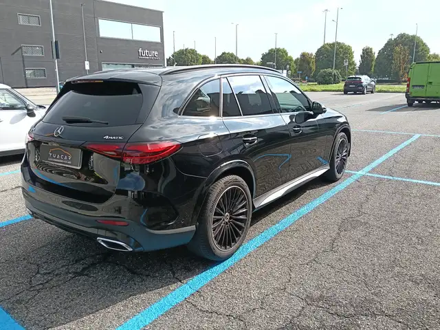 Mercedes-Benz GLC view 5