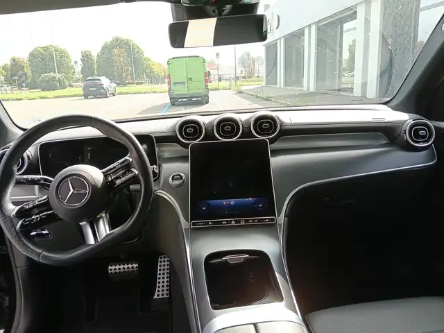 Mercedes-Benz GLC view 10