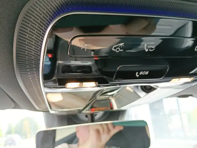 Mercedes-Benz GLC view 12