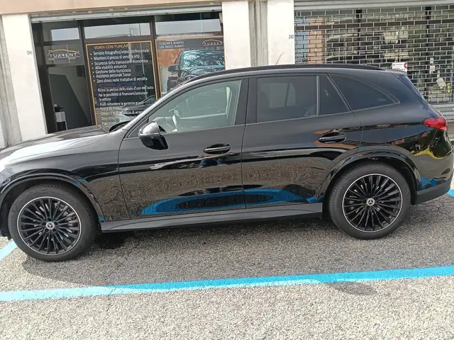 Mercedes-Benz GLC view 8